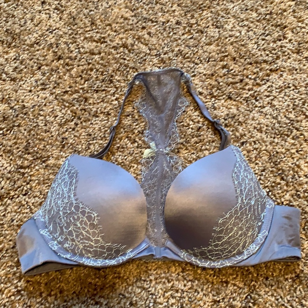 NWOT Victoria’s Secret Very Sexy Push-Up Bra